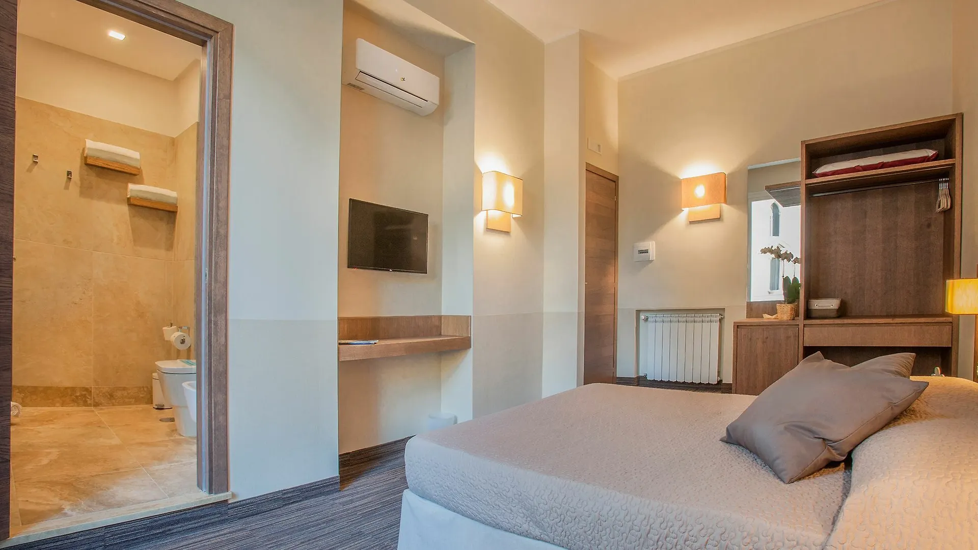 B&B Dimora San Felice Naples Italy
